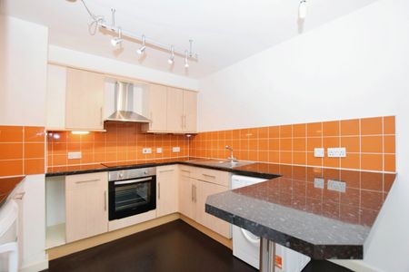 Flat to rent - Hendre Road, London, SE1 - Photo 5
