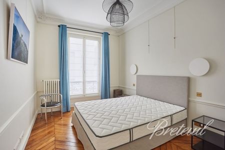 Appartement à louer à Paris 8Ème - Photo 2