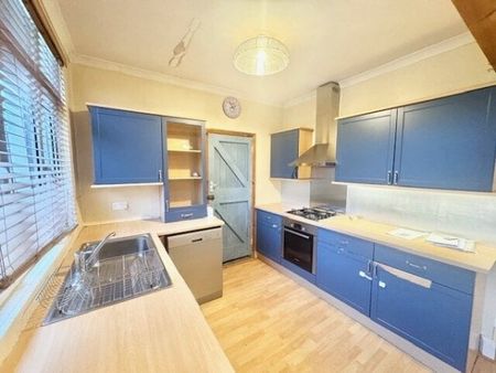 Keswick Avenue, Hornchurch, RM11 1XR, Property for rent - Photo 3