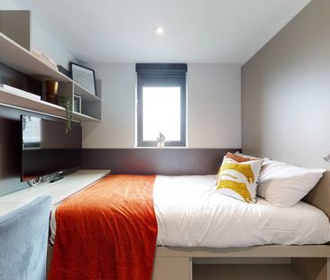 Ealing Residence, 3 Victoria Rd, North Acton, London, W3 - Photo 6