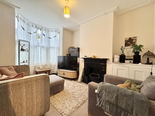 2 bedroom maisonette to rent - Photo 1