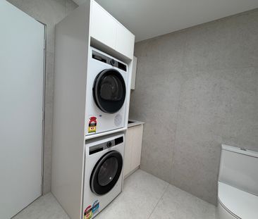 Mount Waverley - Photo 2