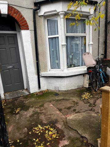 2 Bed Flat, Asplins Road, N17 - Photo 5