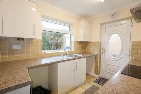 2 bedroom bungalow to rent - Photo 5