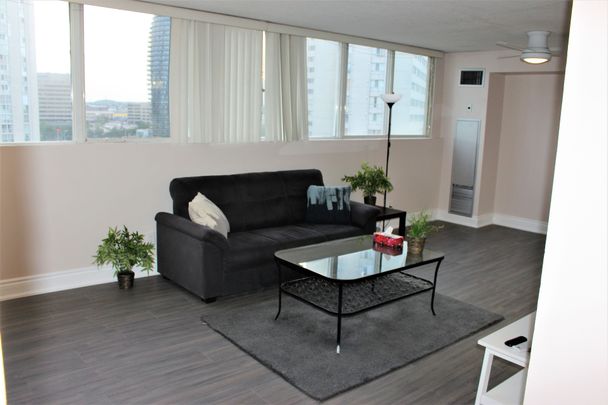 For Lease - 3695 Kaneff Crescent Unit# 1411, Mississauga, Ontario - Photo 1