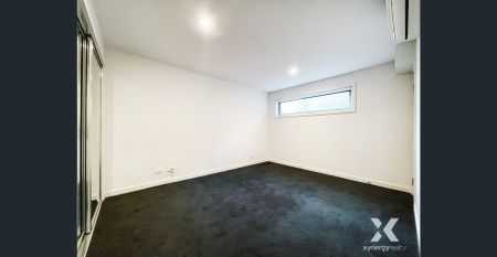 Contemporary Comfort in a Quiet Brunswick West Setting - Photo 3