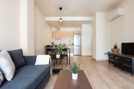 Calle Martínez de la Rosa, Málaga, Andalusia 29010 - Photo 5