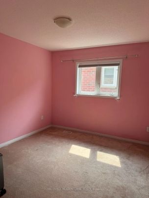 Detached Home For Lease | W9264476 - Photo 1