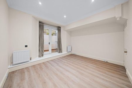 3 bedroom flat to rent - Photo 2