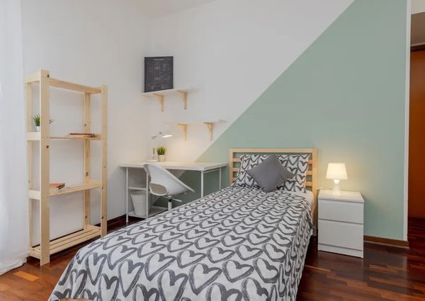 Via Urbino, Padova, Veneto 35142