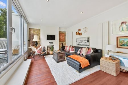 Eccleston Square, London, SW1V flat - penthouse to rent - Photo 3