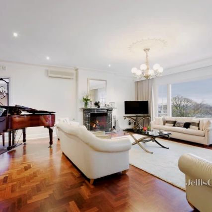 5 Bed, 4 Bath - Photo 1