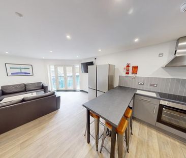 1 bedroom in a flat share to rent - Photo 4