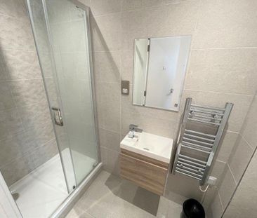 1 bedroom in a house share to rent - Photo 4
