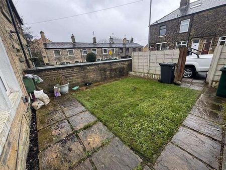 Dracup Road, Bradford, BD7 - Photo 2