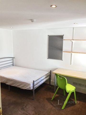 6 bedroom house to rent Gristhorpe Road, Birmingham, West Midlands, B29 - Photo 2