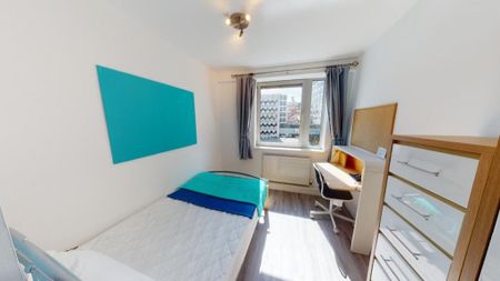 3 bedroom flat to rent - Photo 2