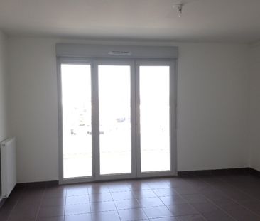 Location Appartement 2 pièces 44m² - Photo 2