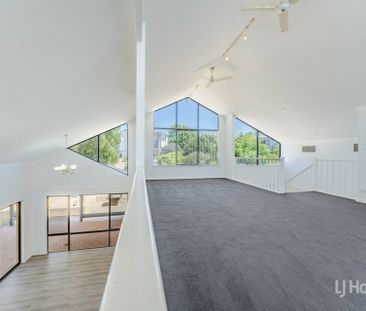 Coastal Elegance Meets Contemporary Comfort - WITH OCEAN VIEWS - Photo 3