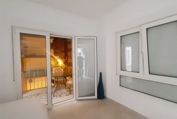 Fully renovated apartment for rent with 3 bedrooms in Denia