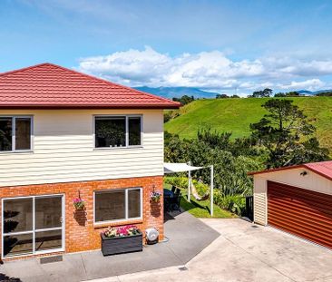 Private, Modern & Warm with Stunning Mountain View - Photo 2