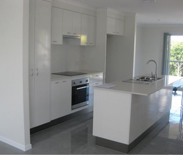 Unit 2, 15 Hardiman Street, Woody Point, QLD - Photo 2