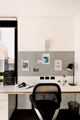 U18 6 Bedroom Share Bathroom Male - Photo 3