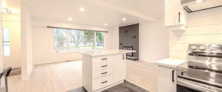 For Lease - 18 Majestic Drive Unit# A, South of Baseline to Knoxdale, Ontario - Photo 3