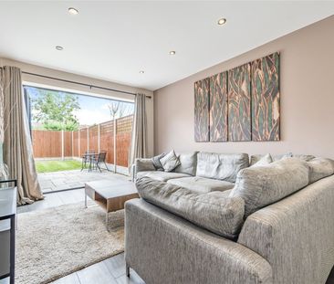 Goldsworth Road, Woking - 4 bedrooms Property for lettings - Seymours - Photo 1