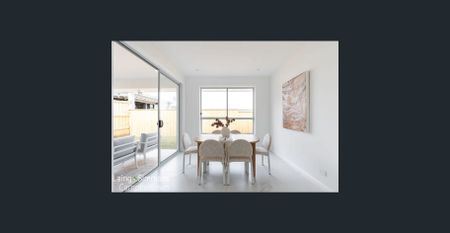 Stunning Family Home - Photo 5