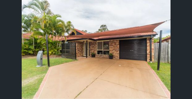 Spacious 4-Bedroom Family Home with Solar & Extra Study Room - Photo 1