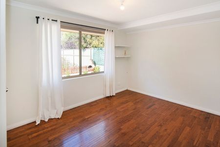 Family Home in Brookfield Estate - Photo 4