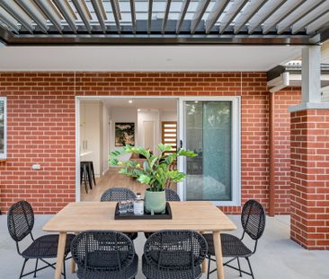 Modern Townhouse For Rent – East Albury Location - Photo 4