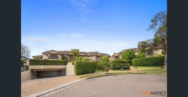 TOWNHOUSE LIVING - Photo 1