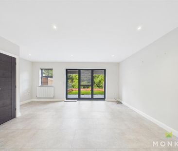 3 bedroom terraced house to rent - Photo 4