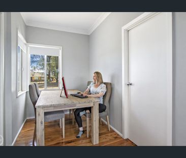 A COSY FOUR BEDROOM NEST - Photo 2