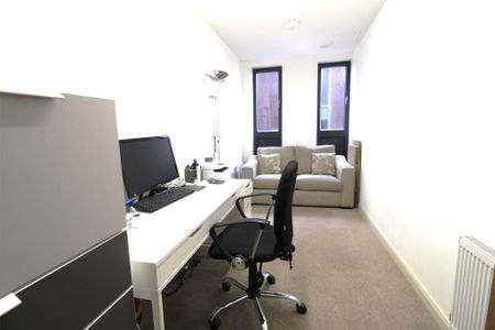 3 bedroom apartment to rent - Photo 3