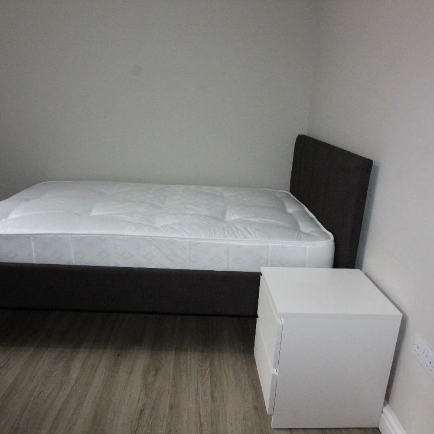 Flat 2 Eldon Street, Preston - Photo 1