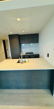 Brand New 1 bed+Den luxury apartment in downtown-Landmark on Robson - Photo 1