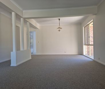 FRESHLY RENOVATED FAMILY FRIENDLY THREE BEDROOM HOME IN SORT AFTER ... - Photo 1