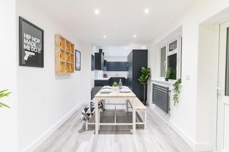 7 bedroom terraced house to rent - Photo 2