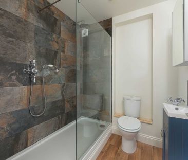 Piccadilly Place - Photo 2