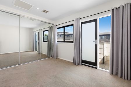 72/67 Negus Crescent, Watson ACT 2602 - Townhouse For Rent | Domain - Photo 3