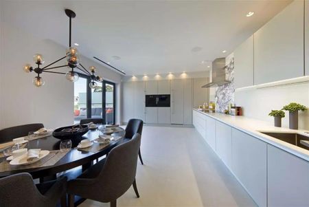 3 bedroom apartment to rent - Photo 2