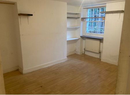 2 Bed Flat, Camberwell Grove, SE5 - Photo 3