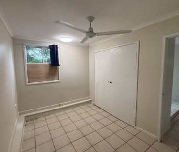 SPACIOUS SPLIT LEVEL HOME IN SOUGHT AFTER LOCATION! - Photo 6