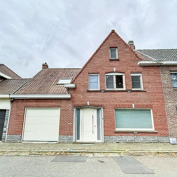 Ruime WONING MET GARAGE nabij station Waregem - Foto 1