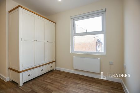 1 bedroom apartment to rent St. Peters Gardens, Marefair, Northampton, Northamptonshire, NN1 - Photo 3