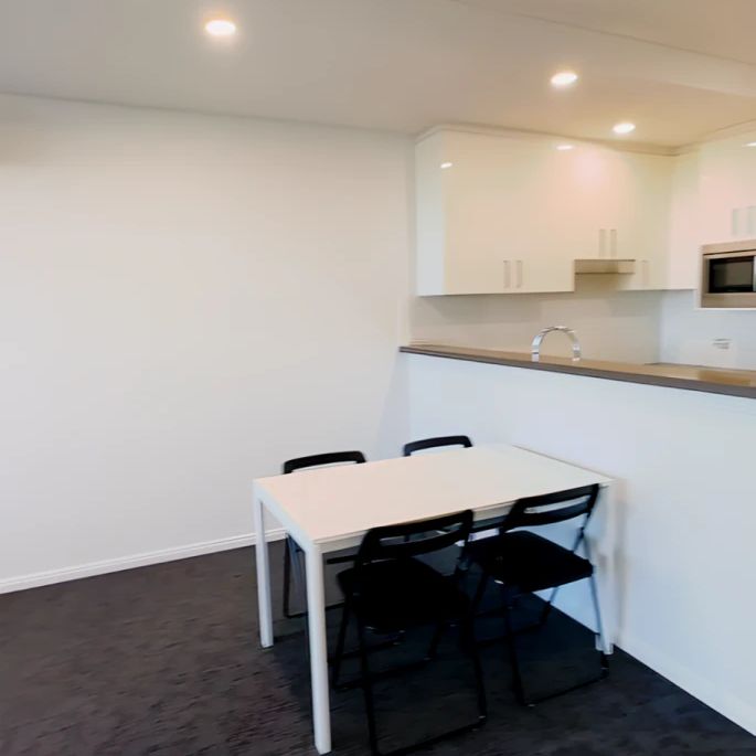 811 S Dowling St, Sydney - Photo 2