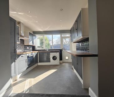 3 bedroom semi-detached house to rent - Photo 6